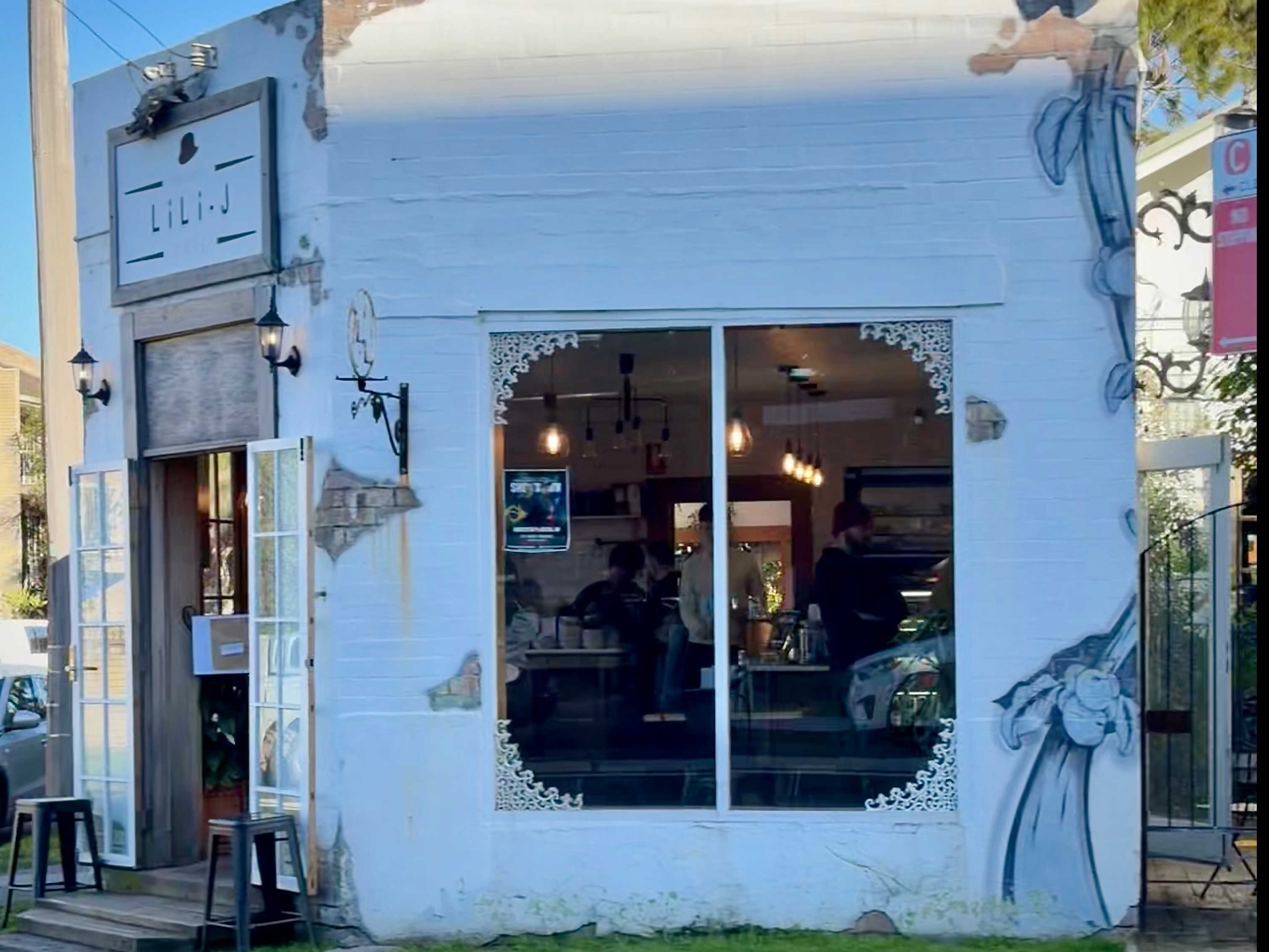 Lili J Cafe